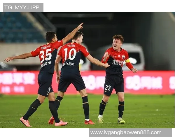 赛后分析:深圳足球队与北京足球队的表现与状态对比探讨